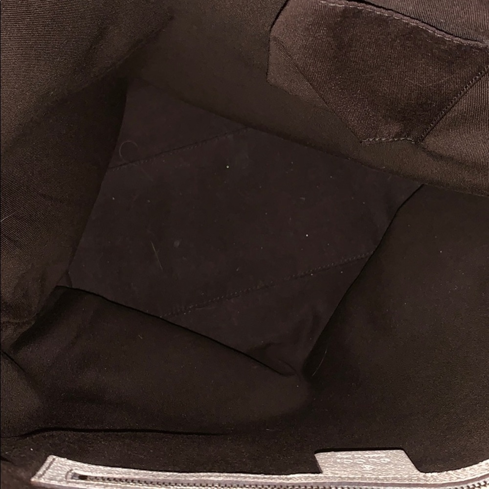 Gucci - Picture 5 of 8